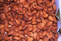 Harga Kacang Almond Mentah